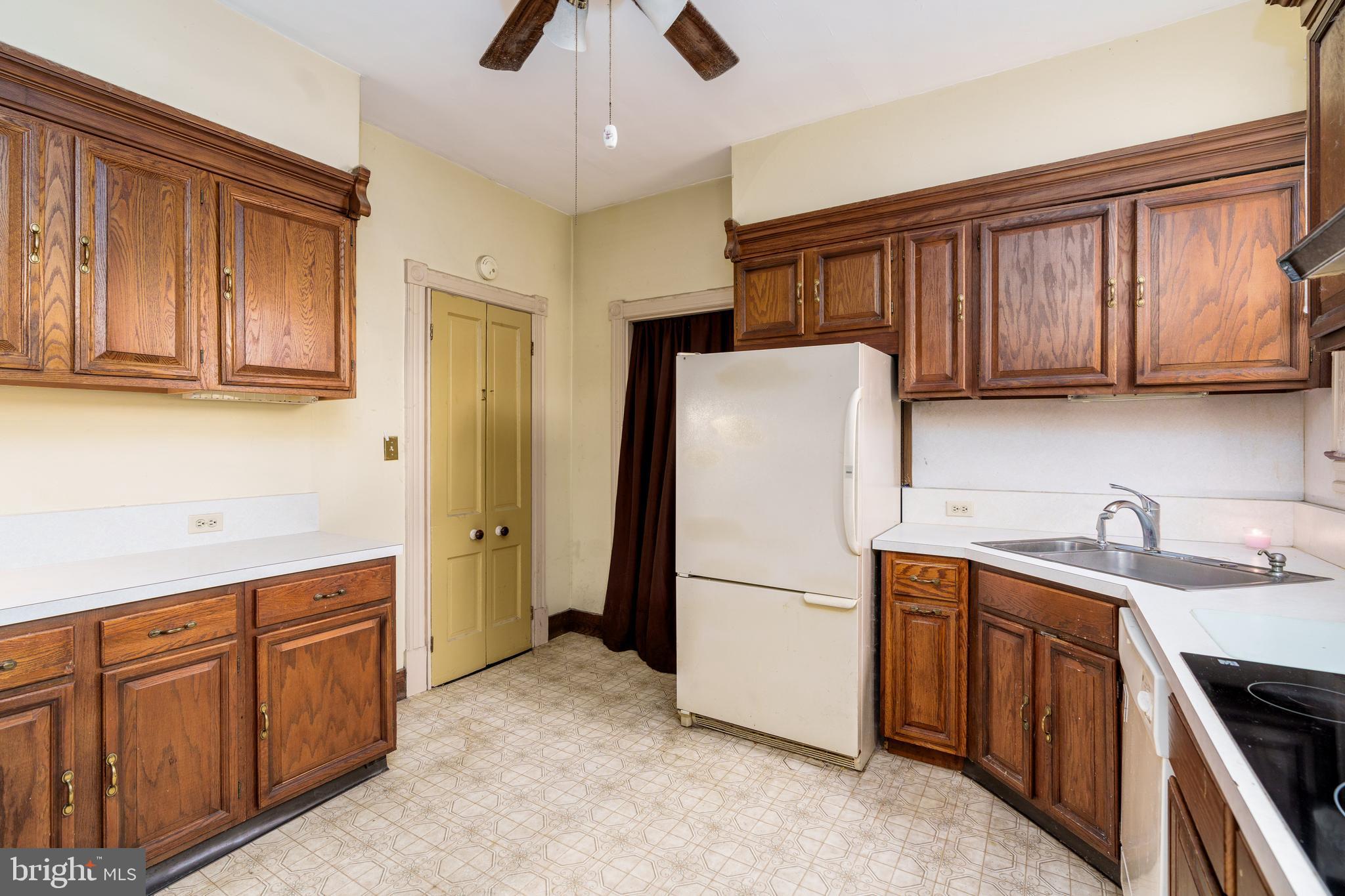 237 East Main Street Elkton, MD 21921 - Photo 11 of 15 Kitchen