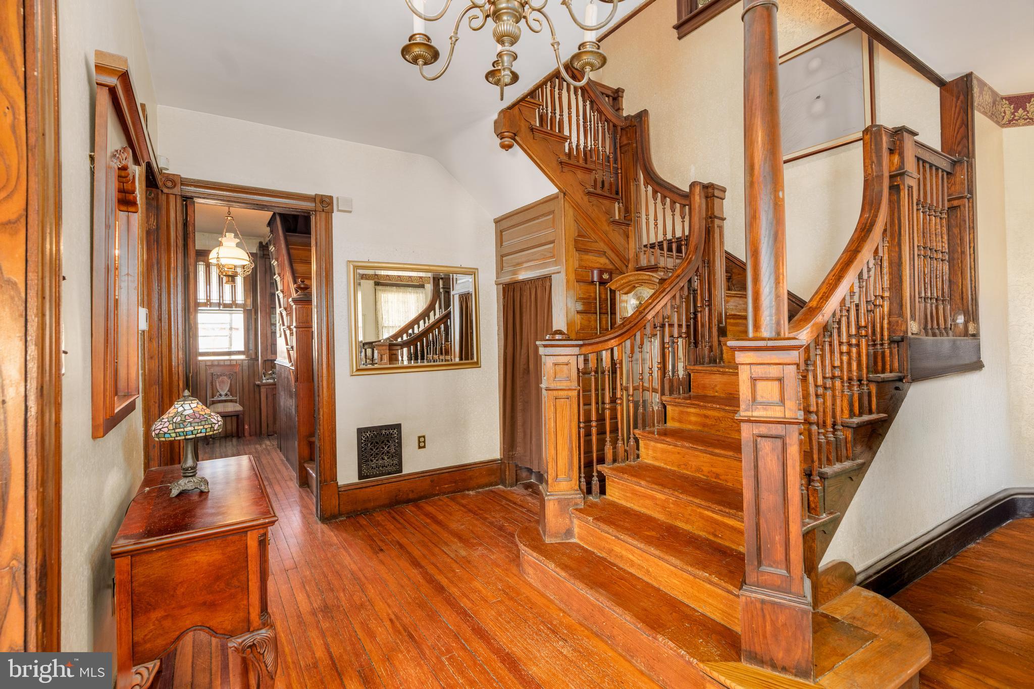 237 East Main Street Elkton, MD 21921 - Photo 2 of 15 Front entryway
