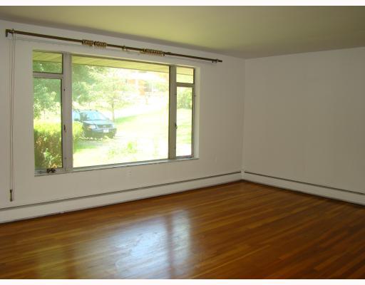 560 McMichael Road Pittsburgh, PA 15205 - Photo 2 of 18 Living Room. Spacious living room with 9 window.