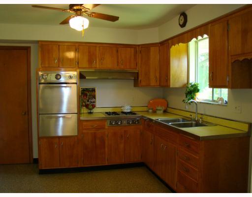 560 McMichael Road Pittsburgh, PA 15205 - Photo 6 of 18 Kitchen.