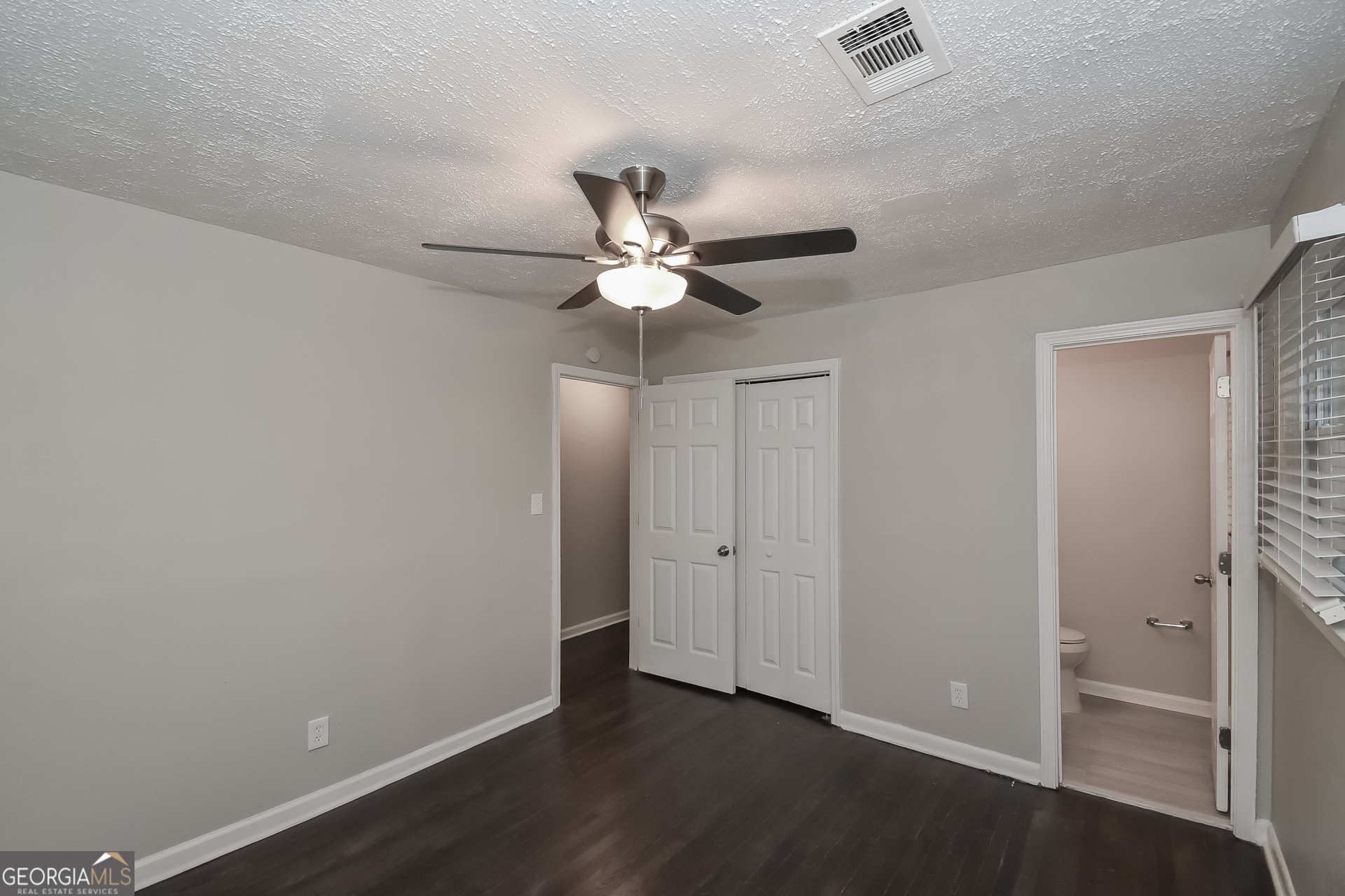 3803 Bakers Ferry Road Southwest Atlanta, GA 30331 - Photo 7 of 16 a view of an empty room