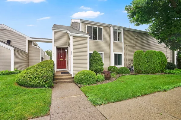 $215,000 | 26 Nassau Drive, Unit 26, Springfield, MA 01129