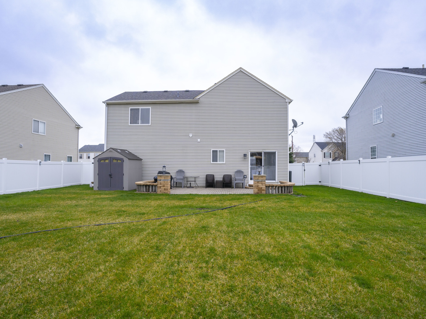 1717 Caton Ridge Drive Plainfield, IL 60586 - Photo 13 of 44 a front view of house with yard and seating area