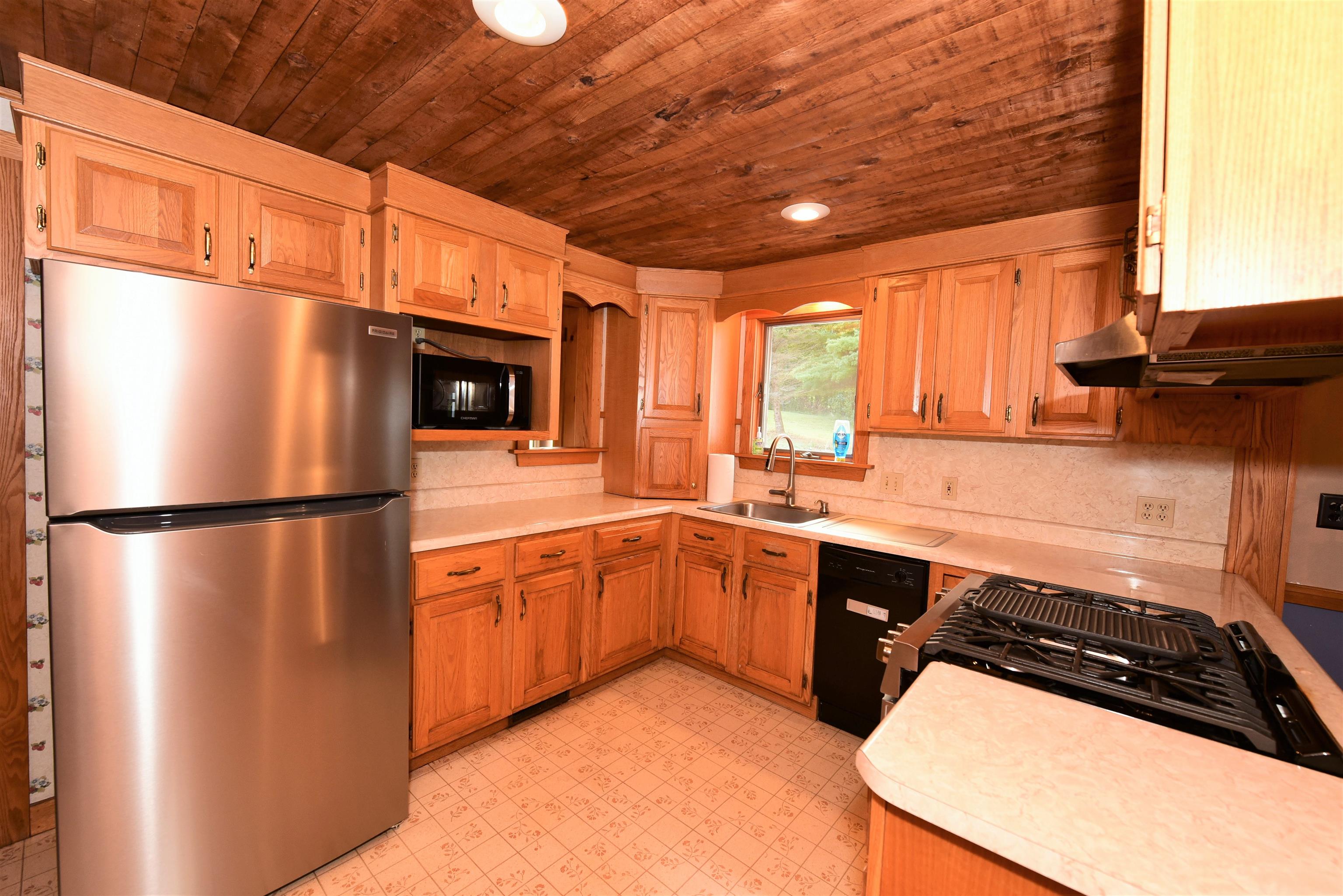 1472 Brownfield Road Conway, NH 03813 - Photo 3 of 39