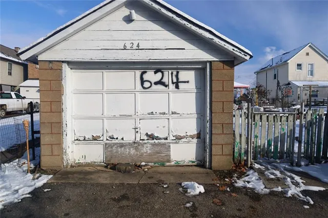 a view of a house with a outdoor space