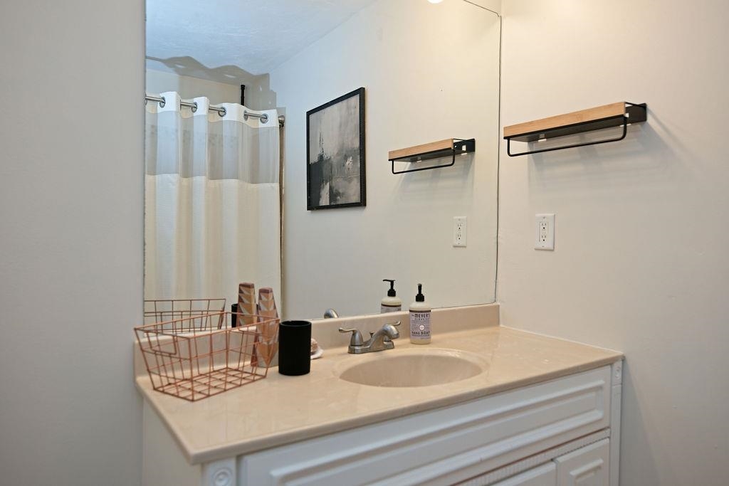29 Augusta Way Dover, NH 03820 - Photo 40 of 54