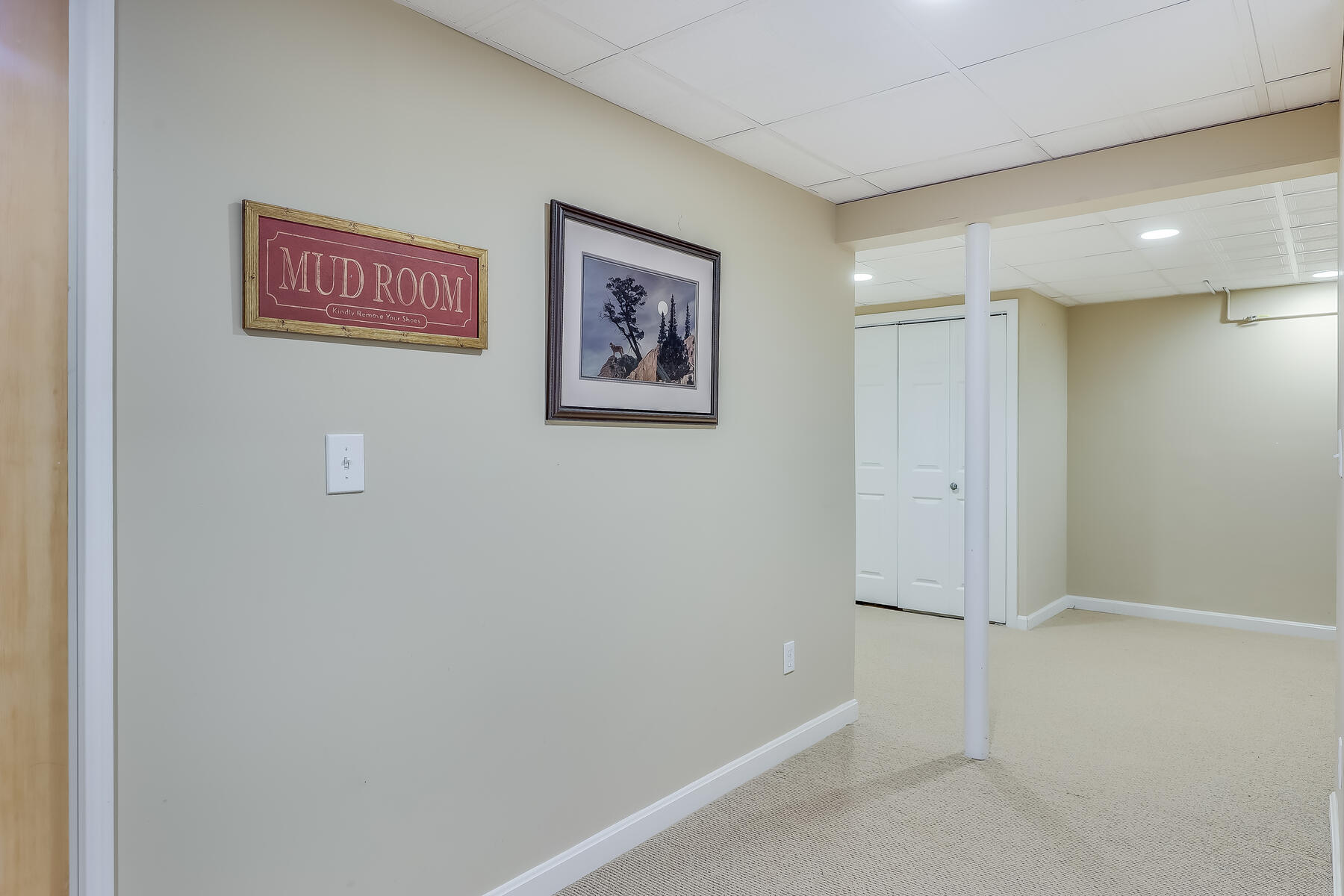 25 Peach Tree Road Marstons Mills, MA 02648 - Photo 21 of 33 a view of a hallway with closet