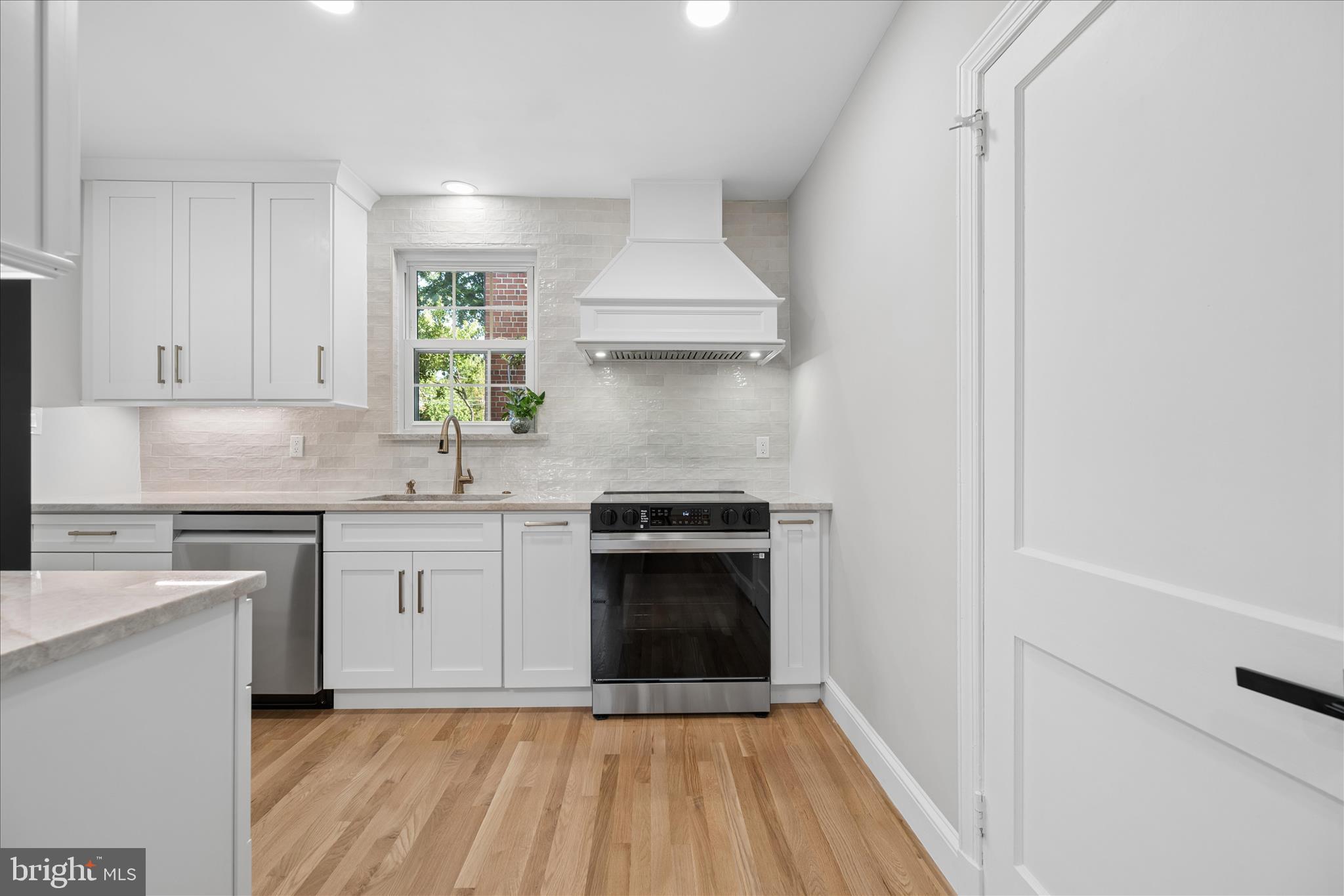 1515 Dennis Avenue Silver Spring, MD 20902 - Photo 12 of 65 Kitchen