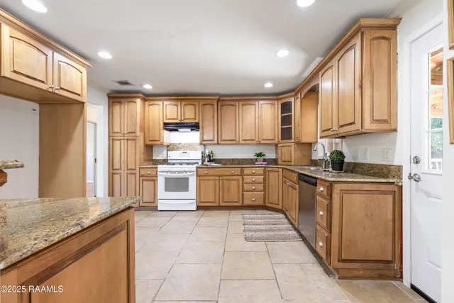 $250,000 | 134 Antigua Drive, Lafayette, LA 70503