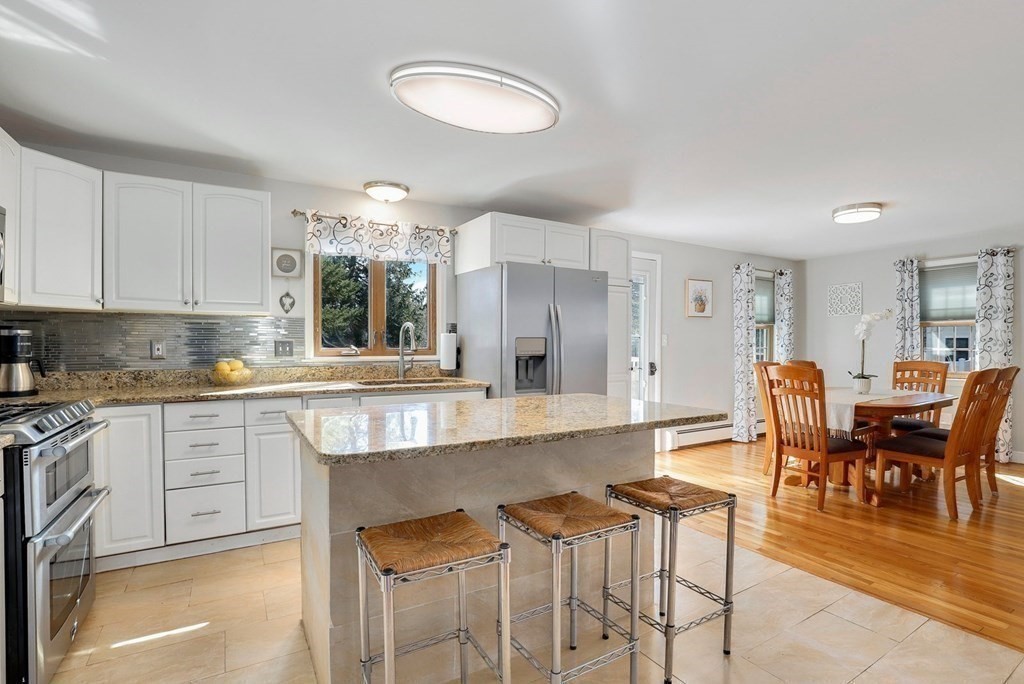338 Salem Street North Andover, MA 01845 - Photo 6 of 28 Gallery Image 6