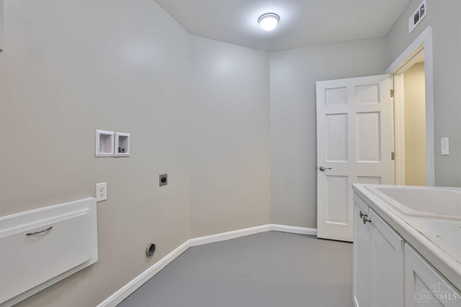 257 Compton Road Wyoming, OH 45215 - Photo 42 of 65