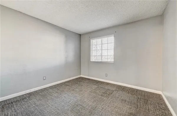 $1,400 | 5220 Mission Carmel Lane, Unit 107, Las Vegas, NV 89107