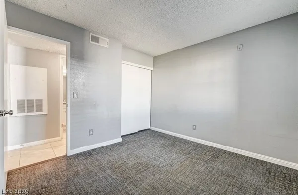 $1,400 | 5220 Mission Carmel Lane, Unit 107, Las Vegas, NV 89107