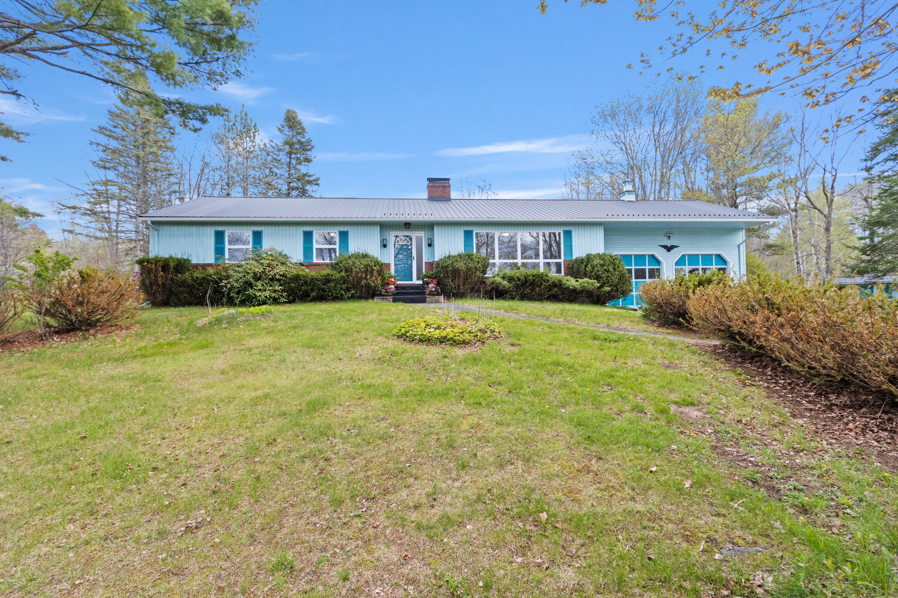 18 Martin Heights Raymond, ME 04071 - Photo 5 of 81 20260507LB-71003