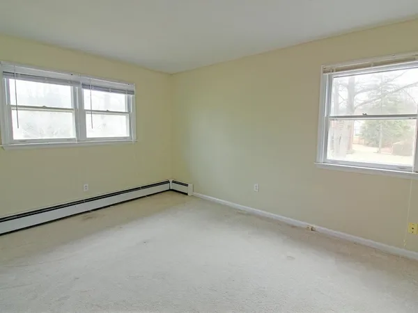 $599,000 | 5 Birchwood Lane, Burlington, VT 05408