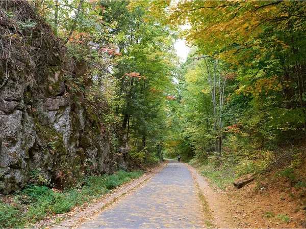 $599,000 | 5 Birchwood Lane, Burlington, VT 05408