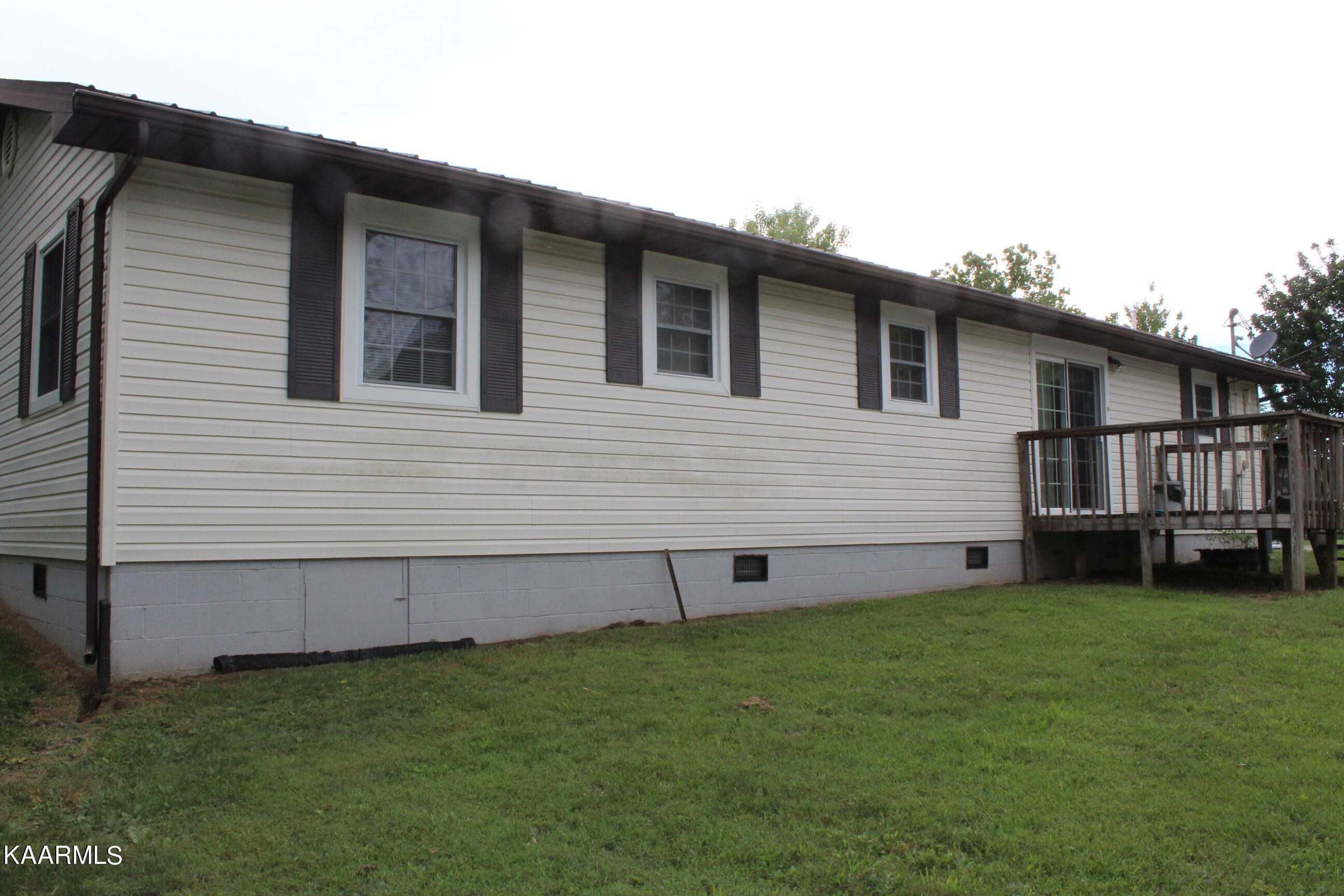 1111 Old Allardt Road Jamestown, TN 38556 - Photo 5 of 32 IMG_5472