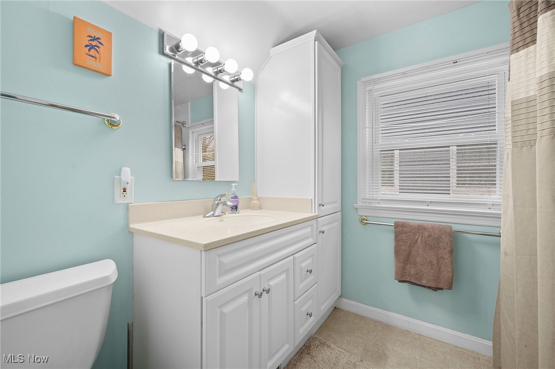 1259 Gordon Road Lyndhurst, OH 44124 - Photo 34 of 45