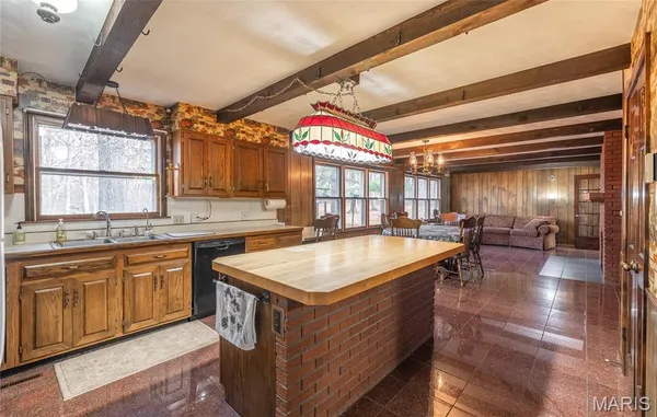$1,484,000 | 16470 Maries Road 521, Rolla, MO 65401