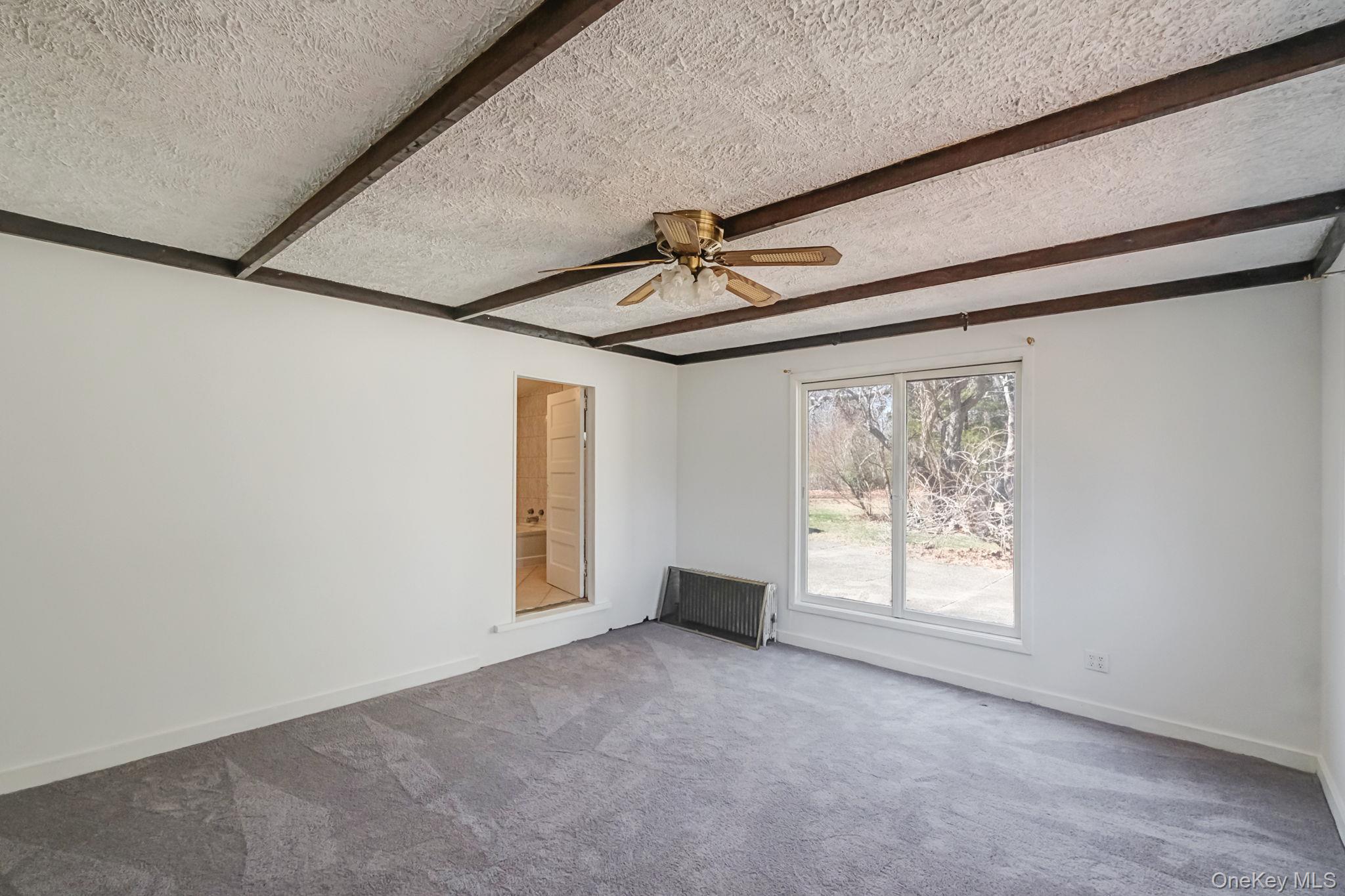 15 Community Road Coram, NY 11727 - Photo 16 of 48