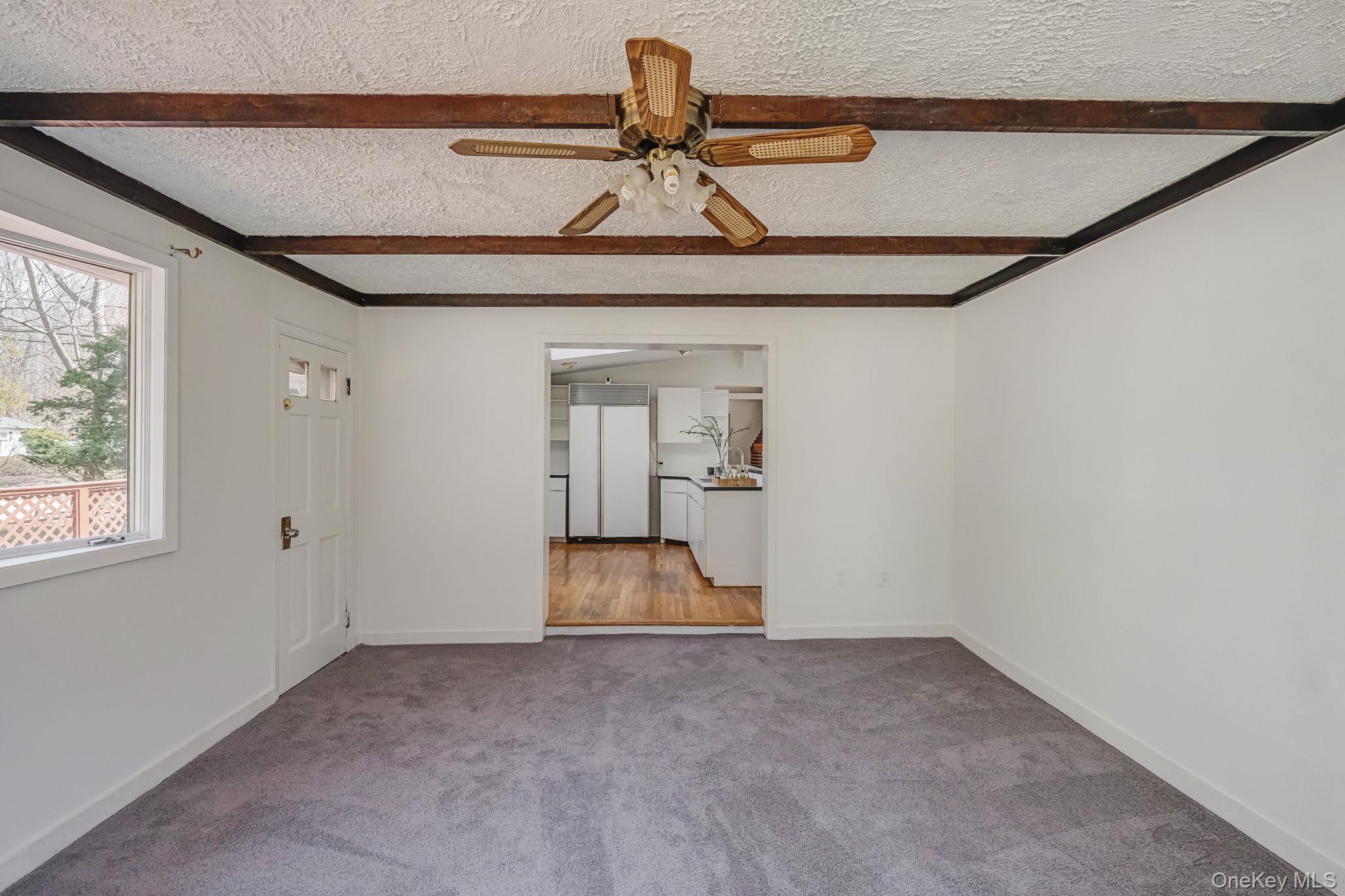 15 Community Road Coram, NY 11727 - Photo 17 of 48