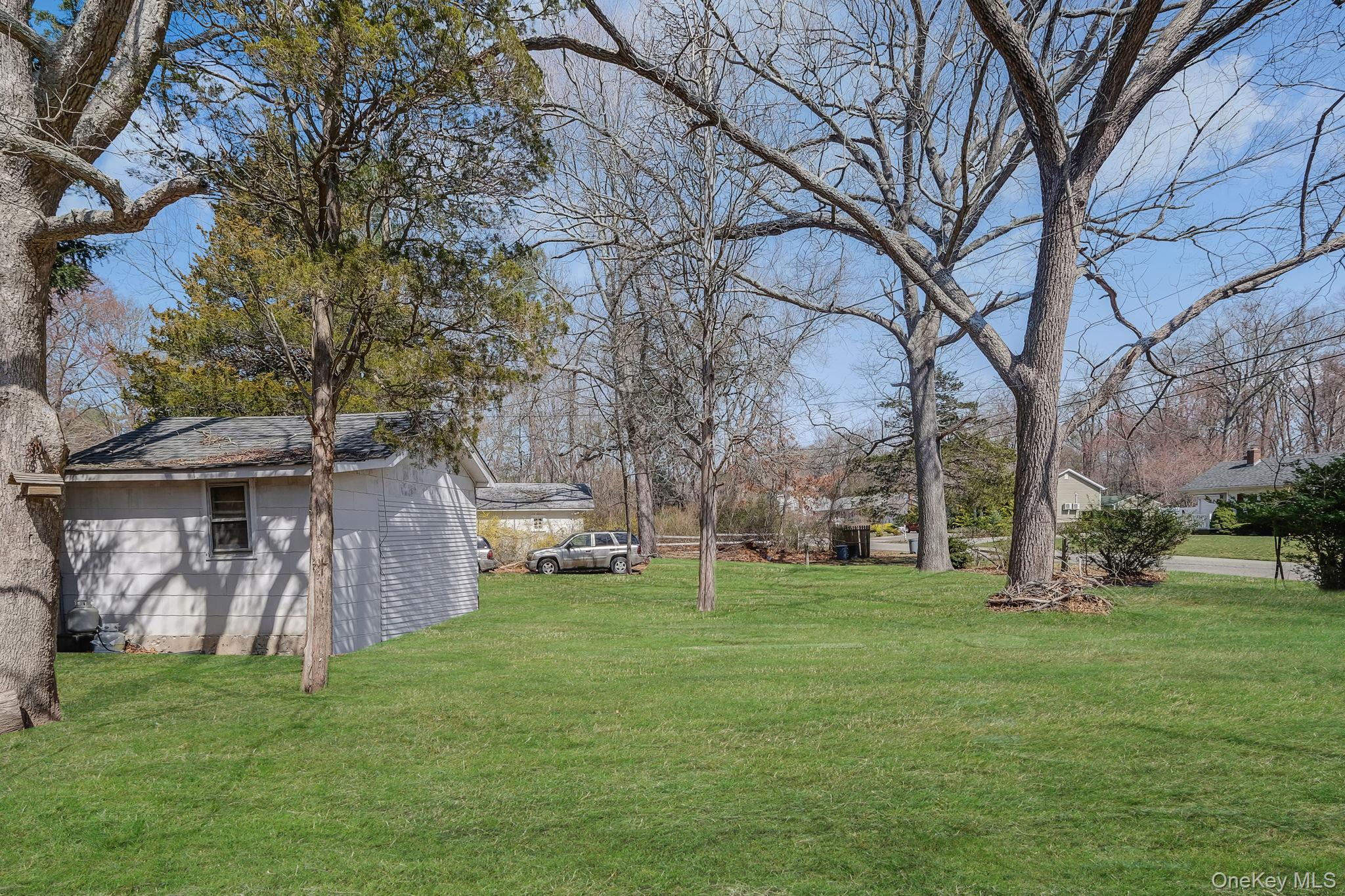 15 Community Road Coram, NY 11727 - Photo 44 of 48