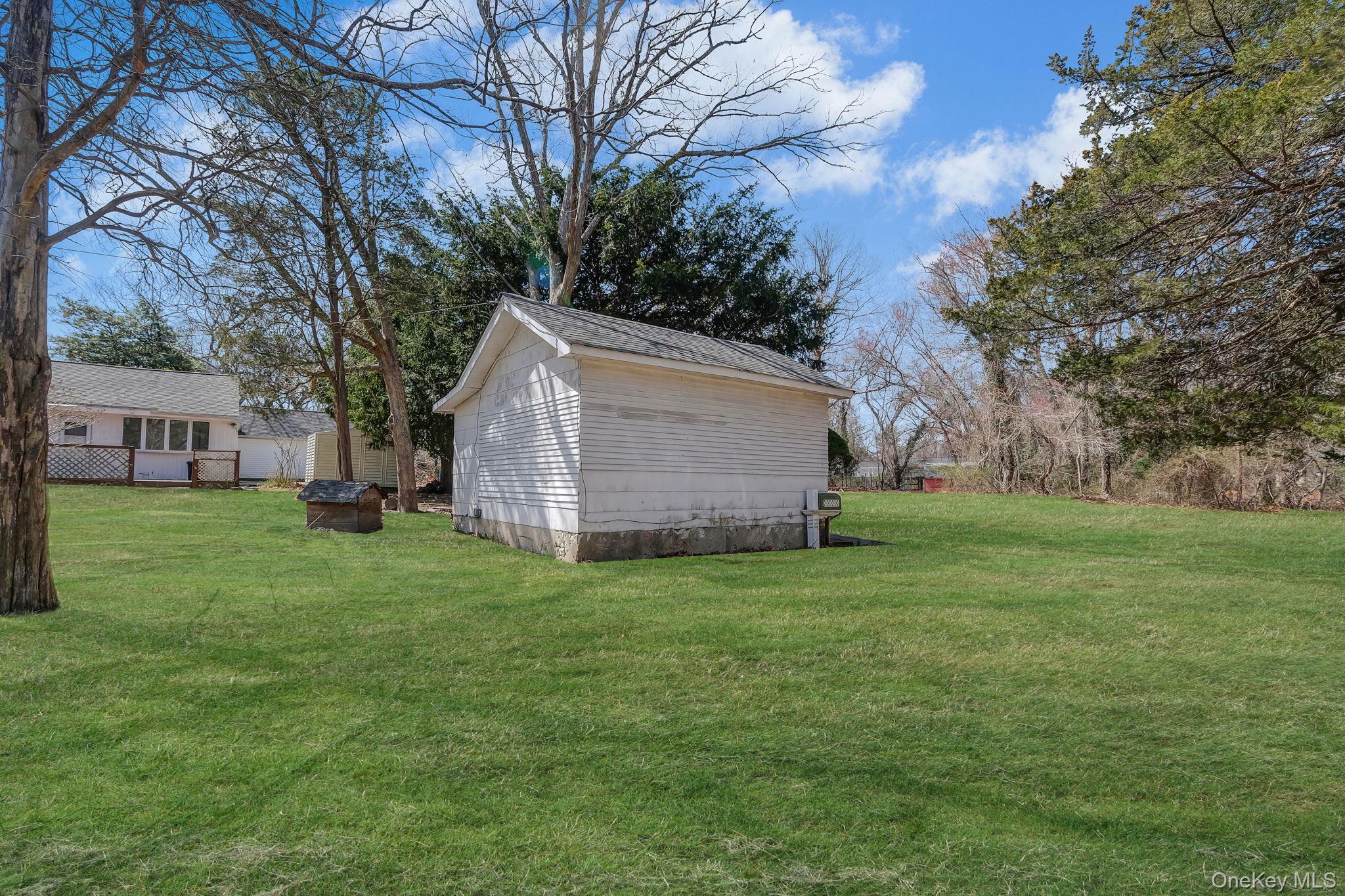 15 Community Road Coram, NY 11727 - Photo 45 of 48