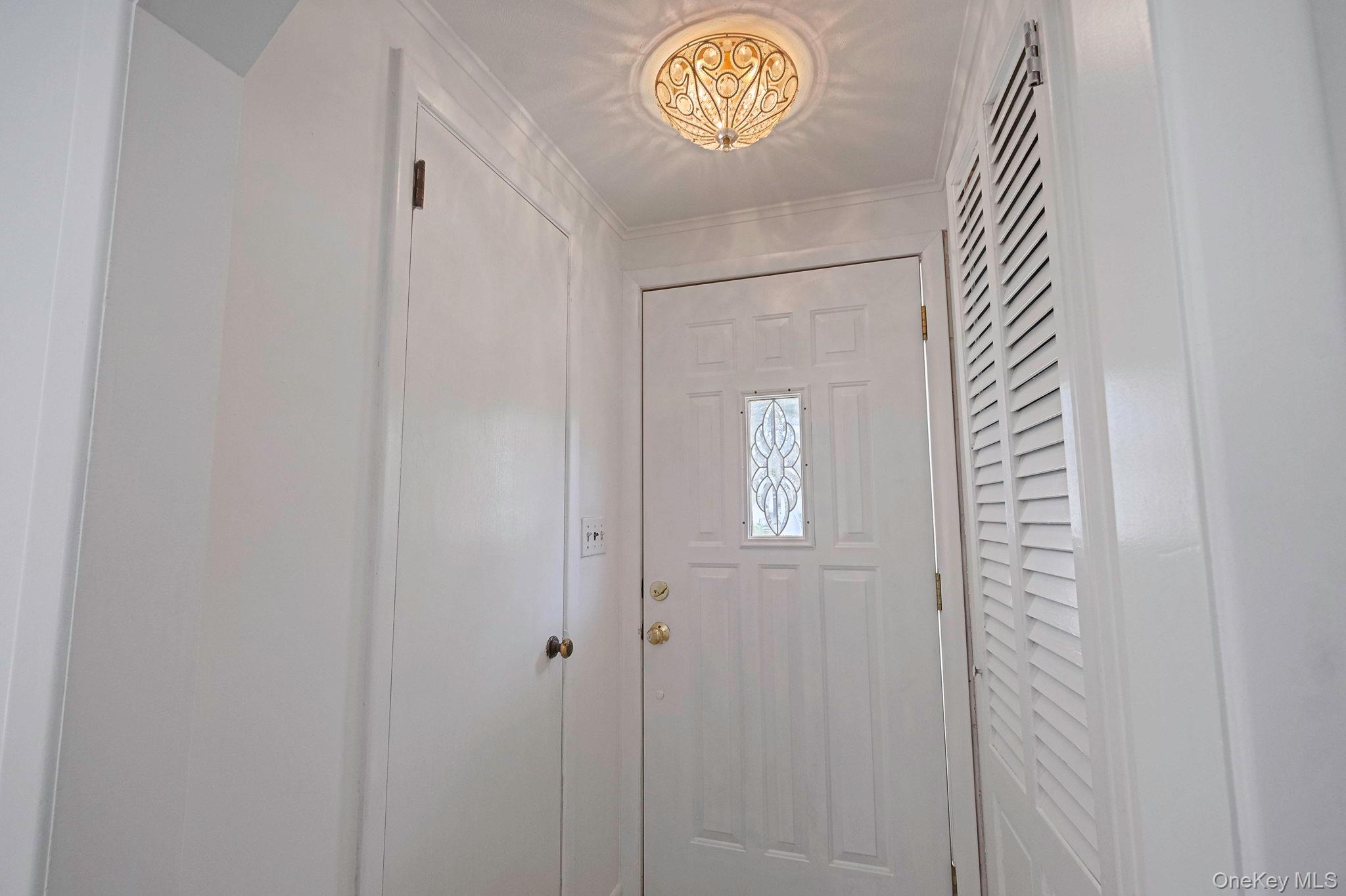 15 Community Road Coram, NY 11727 - Photo 5 of 48