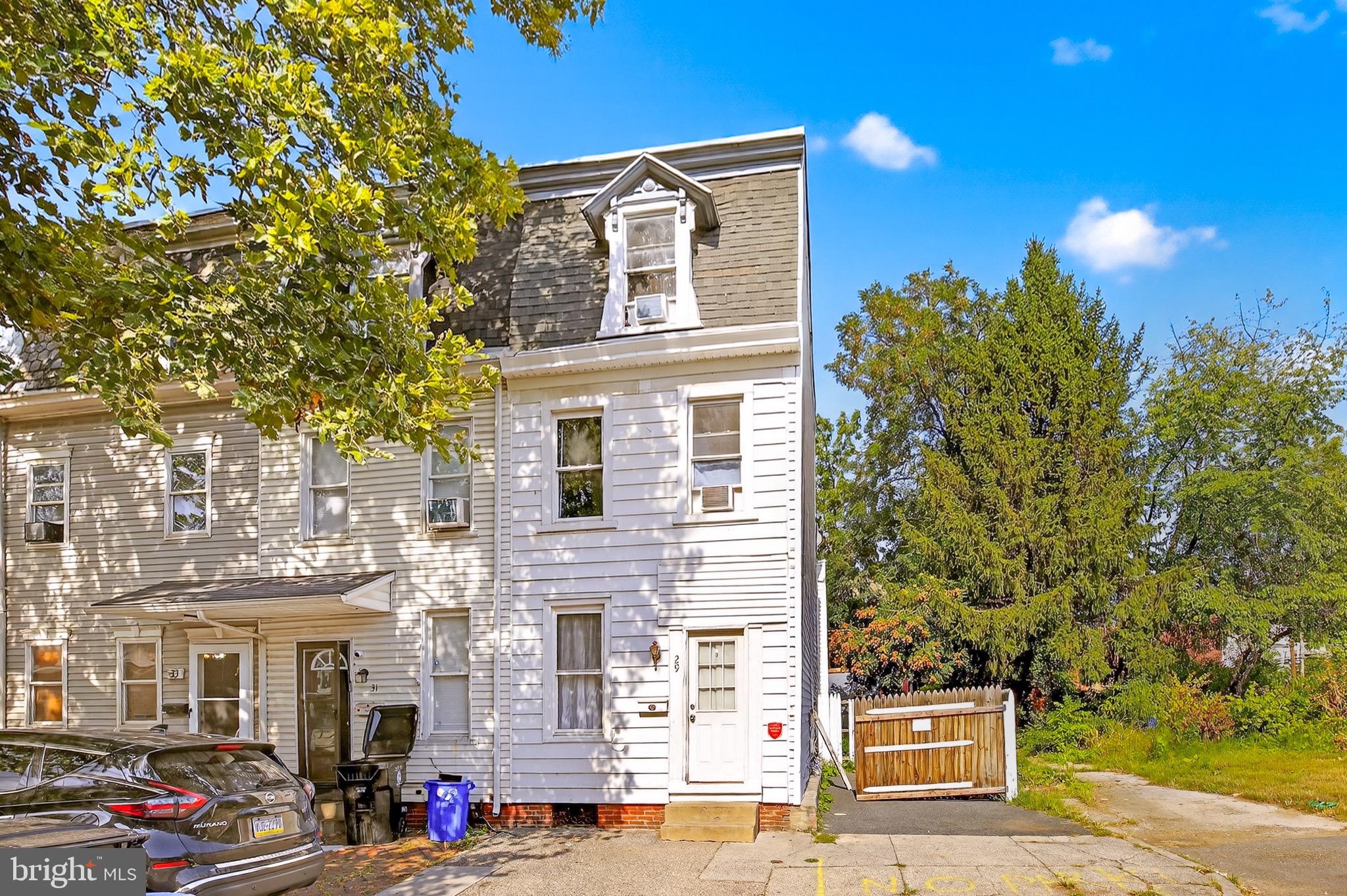 29 North 12th Street Harrisburg, PA 17103 - Photo 2 of 32