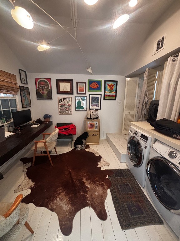 917 East 39th Street Austin, TX 78751 - Photo 13 of 27 a bedroom