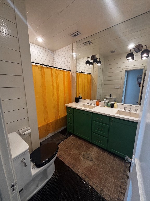 917 East 39th Street Austin, TX 78751 - Photo 21 of 27 a bathroom with a sink and a mirror