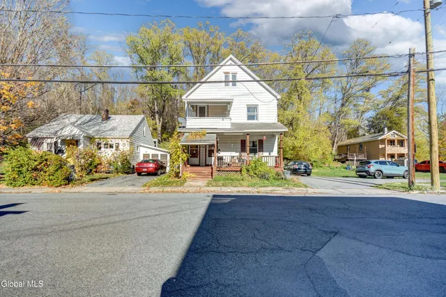 $215,000 | 176 Florida Avenue, Amsterdam, NY 12010