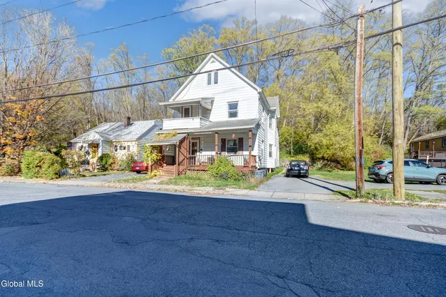 $215,000 | 176 Florida Avenue, Amsterdam, NY 12010