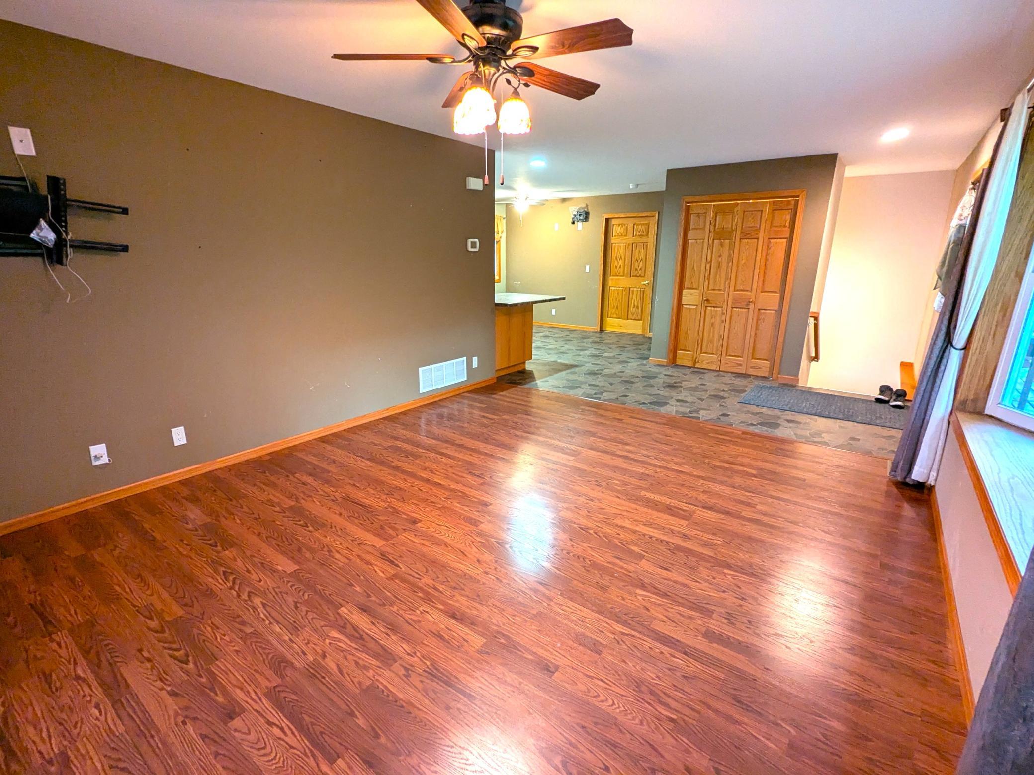 24082 Homer Valley Road Winona, MN 55987 - Photo 4 of 23 Gallery Image 4