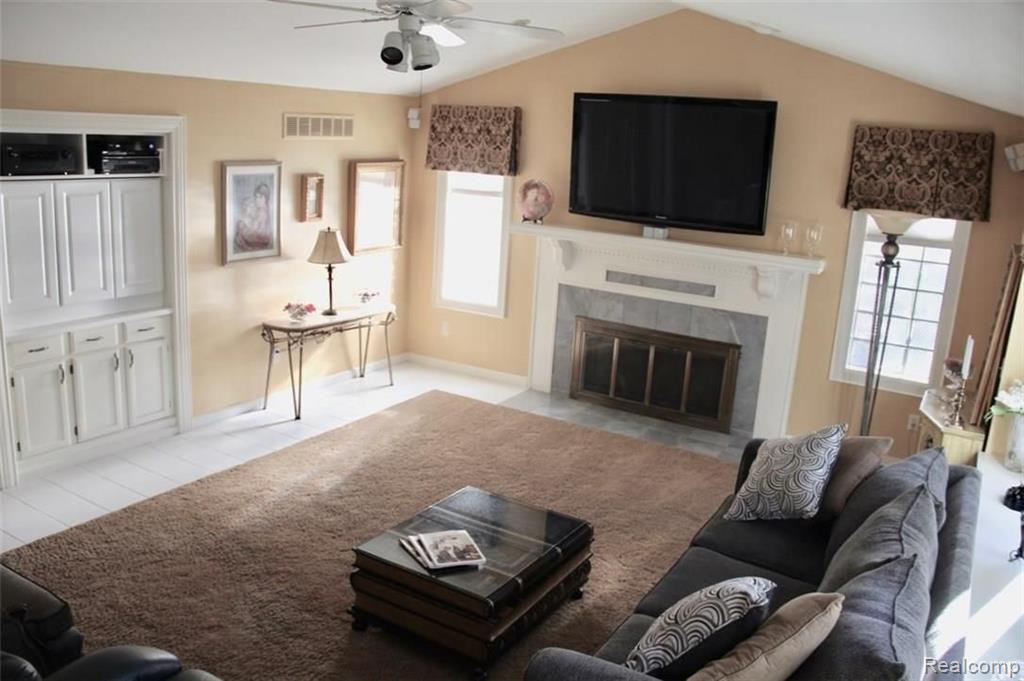 3584 Wedgewood Drive Rochester Hills, MI 48306 - Photo 9 of 37