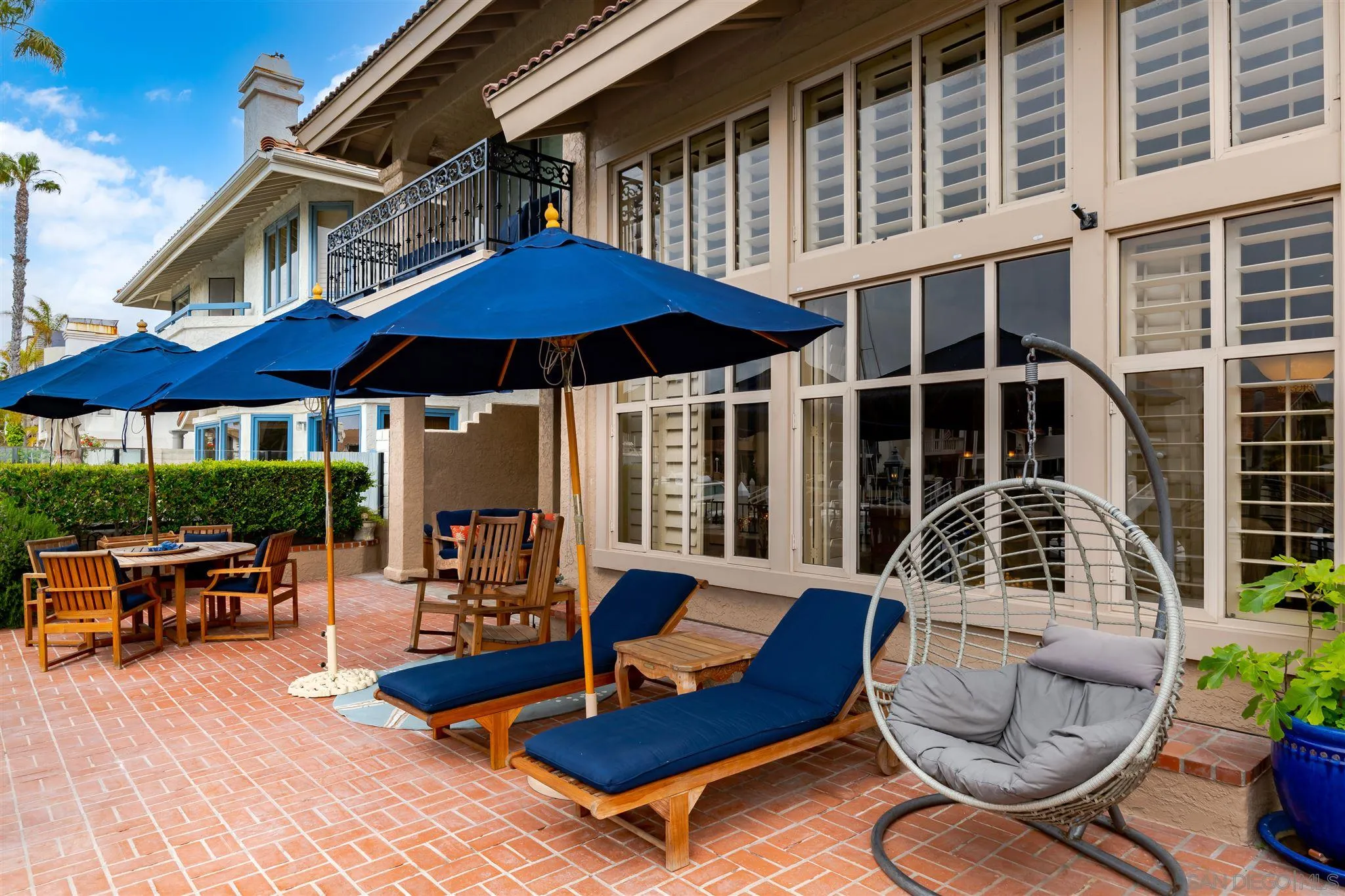 12 Buccaneer Way Coronado, CA 92118 - Photo 34 of 34 a backyard of a house with seating space