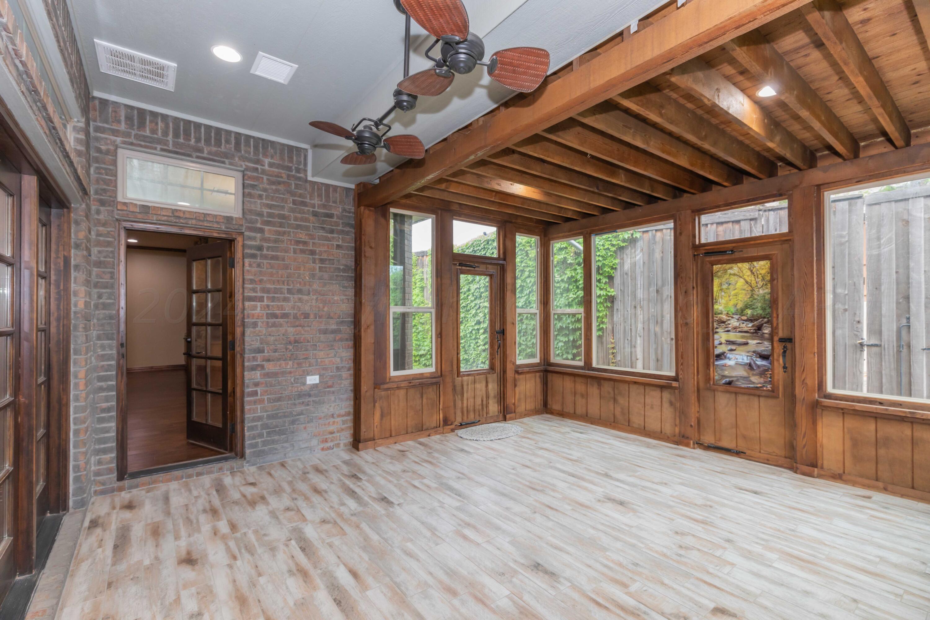 17 Cypress Point Amarillo, TX 79124 - Photo 19 of 72 SUNROOM