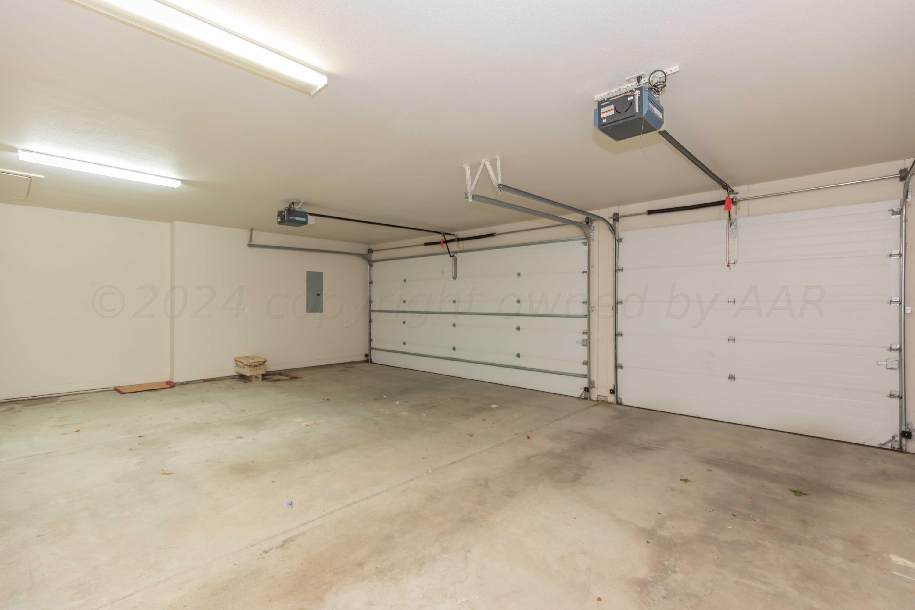 17 Cypress Point Amarillo, TX 79124 - Photo 37 of 72 GARAGE