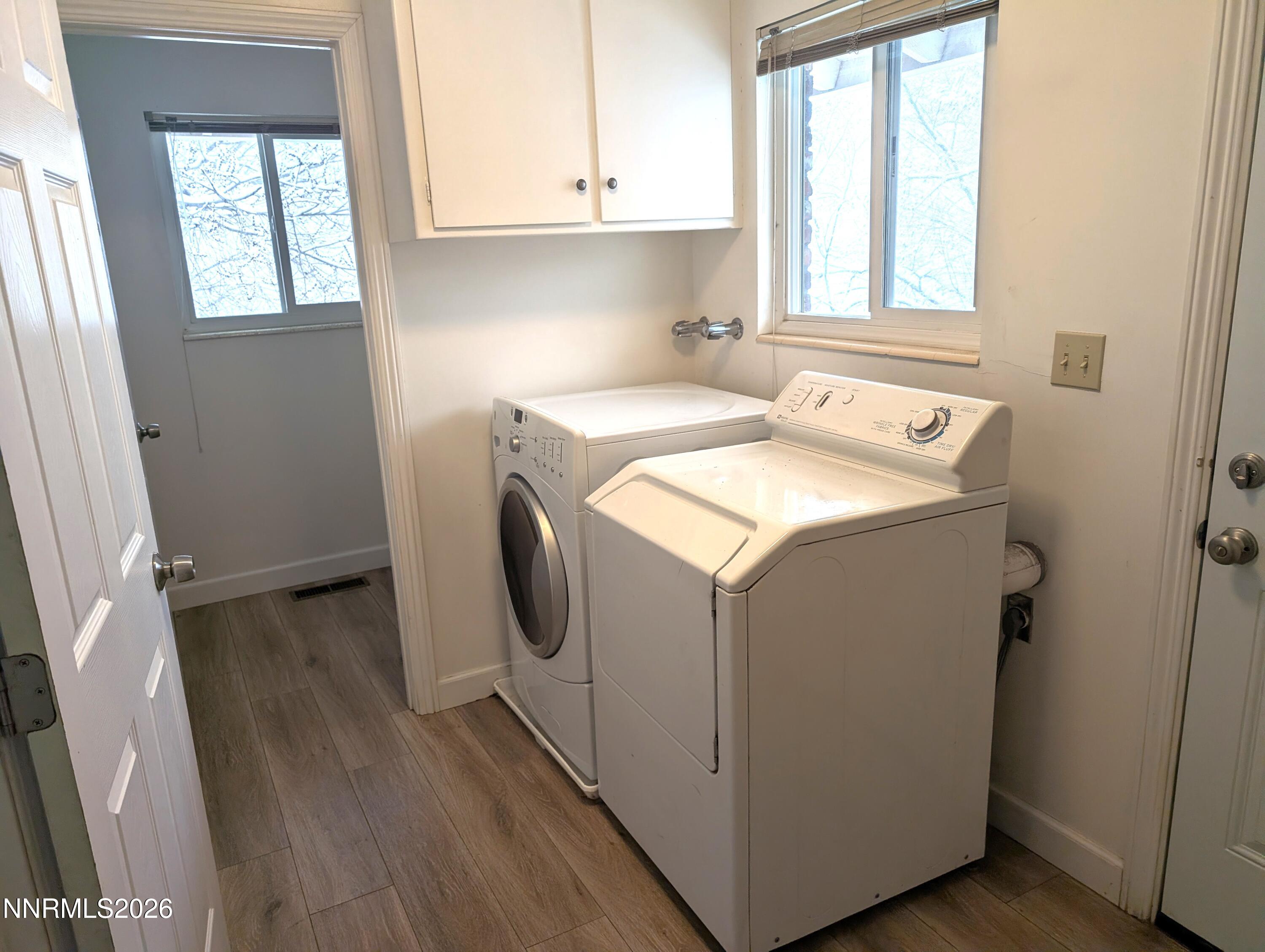 2390 Barnes Circle Reno, NV 89509 - Photo 12 of 13 a utility room with dryer and washer