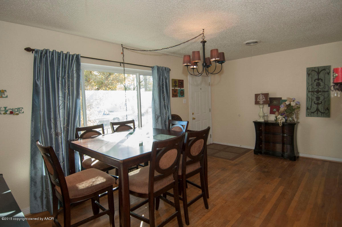 4418 South Lipscomb Street Amarillo, TX 79110 - Photo 12 of 33 DINING VIEW 2