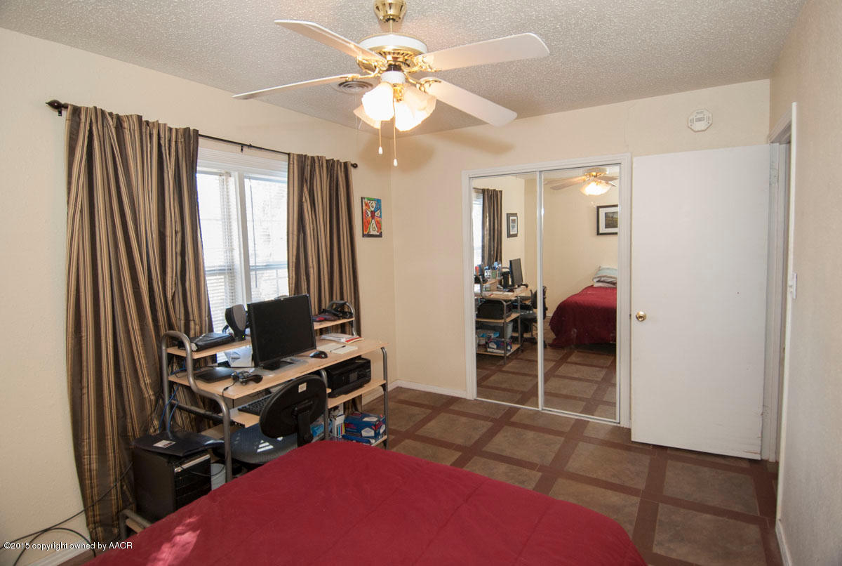 4418 South Lipscomb Street Amarillo, TX 79110 - Photo 21 of 33 BEDROOM 3 VIEW 2