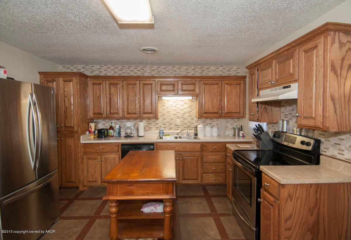 4418 South Lipscomb Street Amarillo, TX 79110 - Photo 6 of 33 KITCHEN VIEW 1