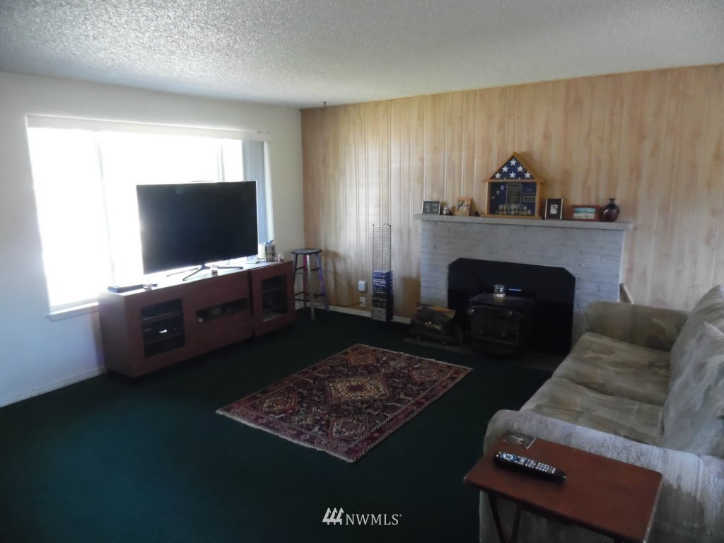 21517 Damson Road Bothell, WA 98021 - Photo 5 of 11