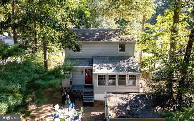 $2,300 | 33179 Woodland Court South, Lewes, DE 19958