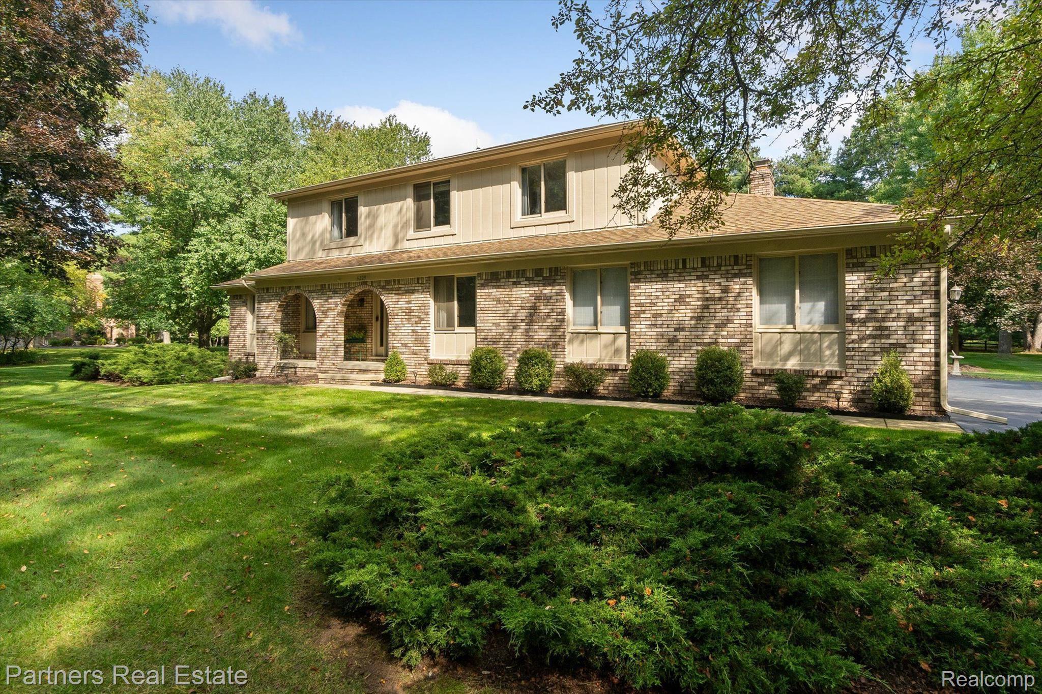 5229 Van Amberg Road Brighton, MI 48114 - Photo 3 of 51 Gallery Image 3