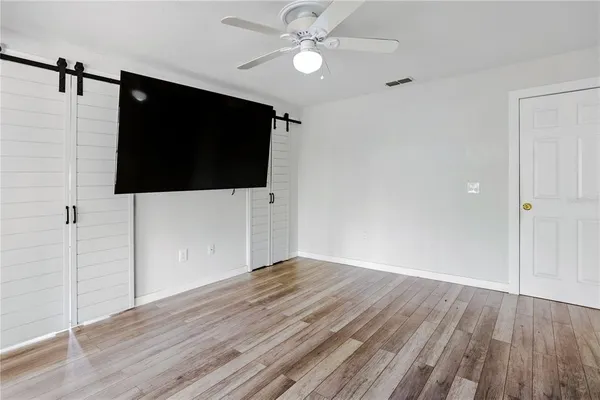 $299,900 | 26312 Sleepy Hollow Street, Sorrento, FL 32776