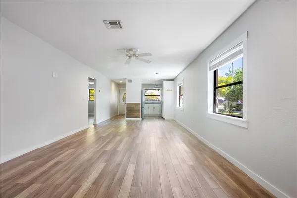 $299,900 | 26312 Sleepy Hollow Street, Sorrento, FL 32776