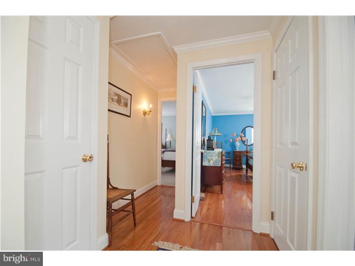 1346 Ridgeview Circle Downingtown, PA 19335 - Photo 16 of 25 Hallway