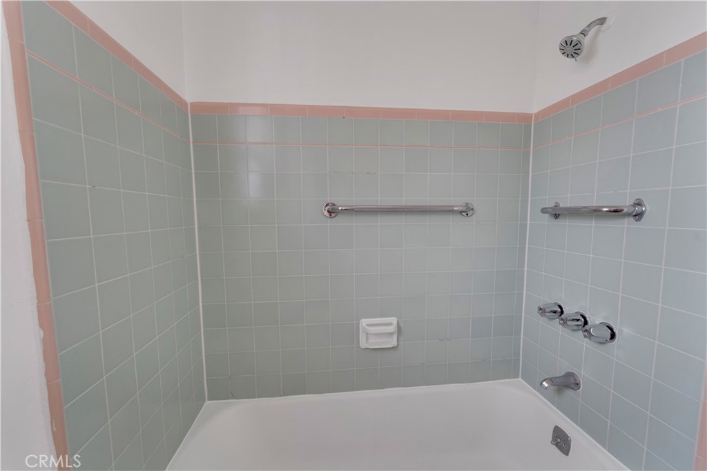 34 North 1st Street, Unit 3 Alhambra, CA 91801 - Photo 5 of 6 a bathroom with a bathtub