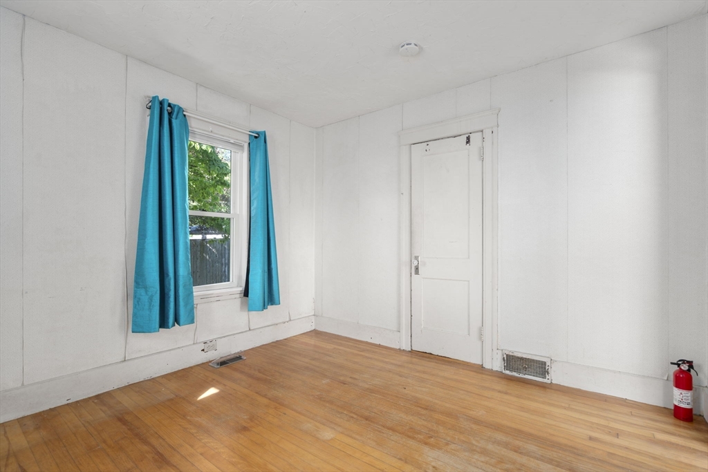 14 Saybrook Road Worcester, MA 01604 - Photo 10 of 15